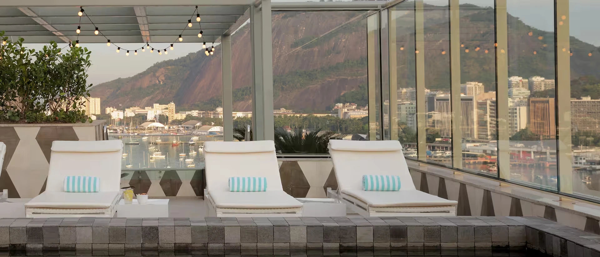 Instagrammable Rooftop Party - Open Bar & View - Image